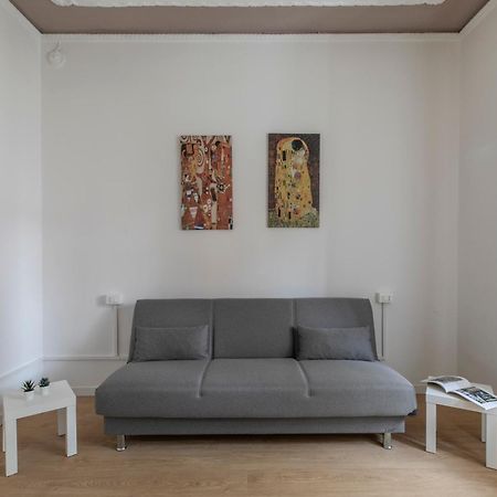 Casa Graziella - A 2 Passi Dal Centro E Stazione Di Верона Экстерьер фото