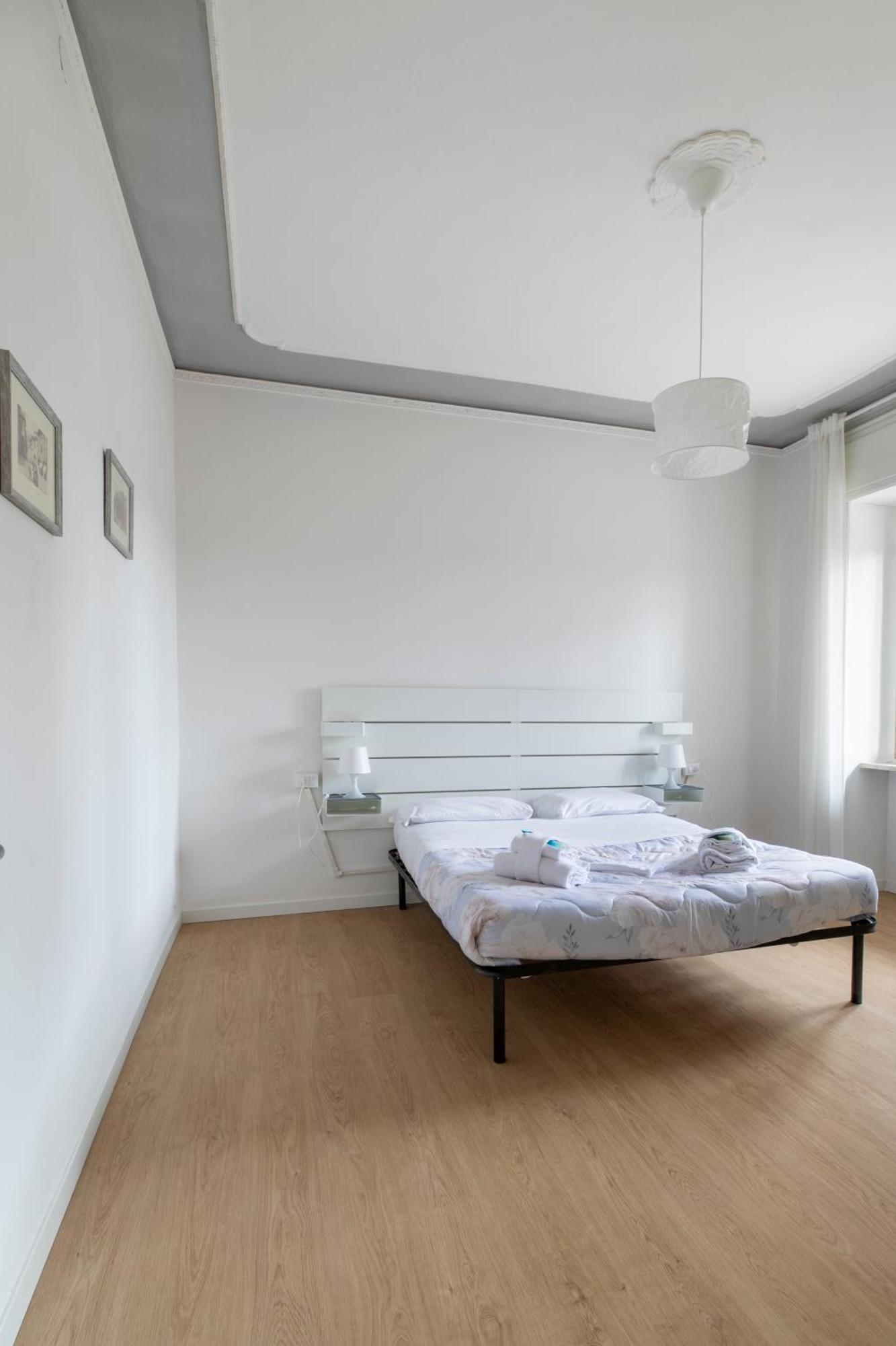 Casa Graziella - A 2 Passi Dal Centro E Stazione Di Верона Экстерьер фото